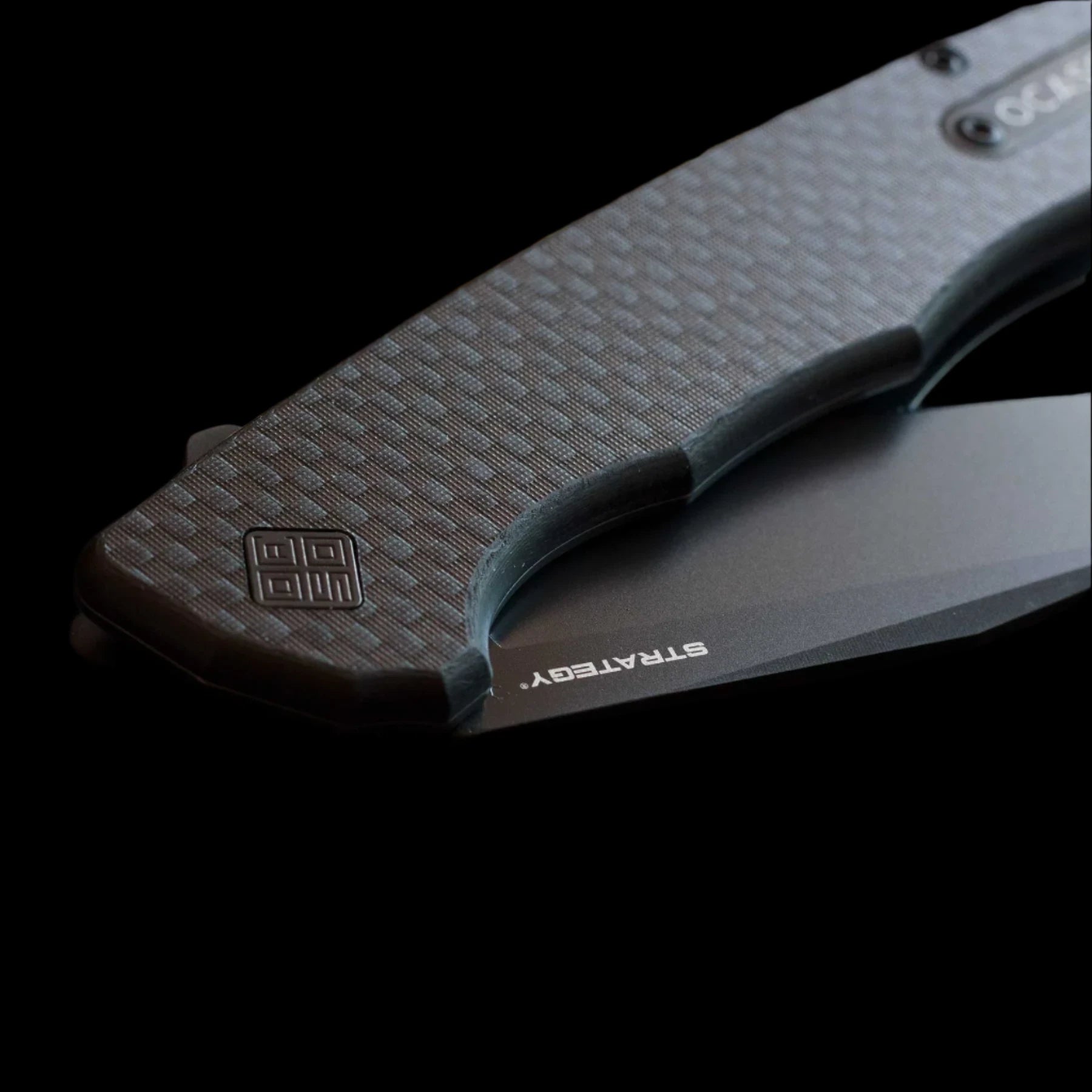 Ocaso Knives Strategy Folder Folder D2 - Carbon Fiber & G10 Black