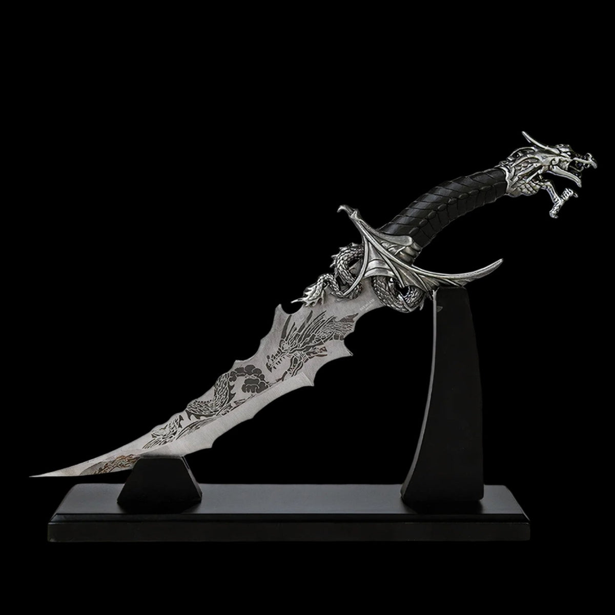 Dragon Dagger with Stand (not sharp)