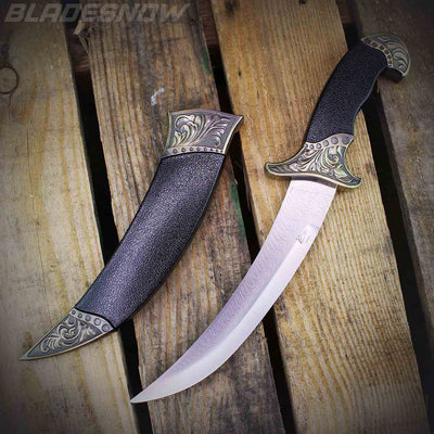 Beautiful Sharp steel blade knife