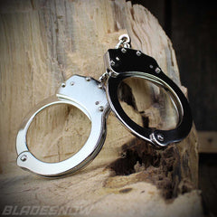 Professional double locking handcuffs at bladesnow