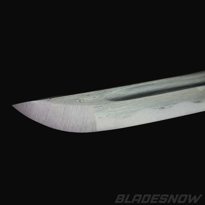 damascus design on blade